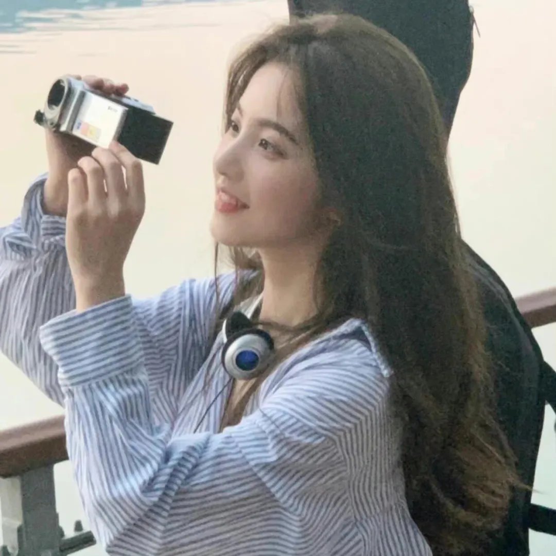 美丽笨女人
